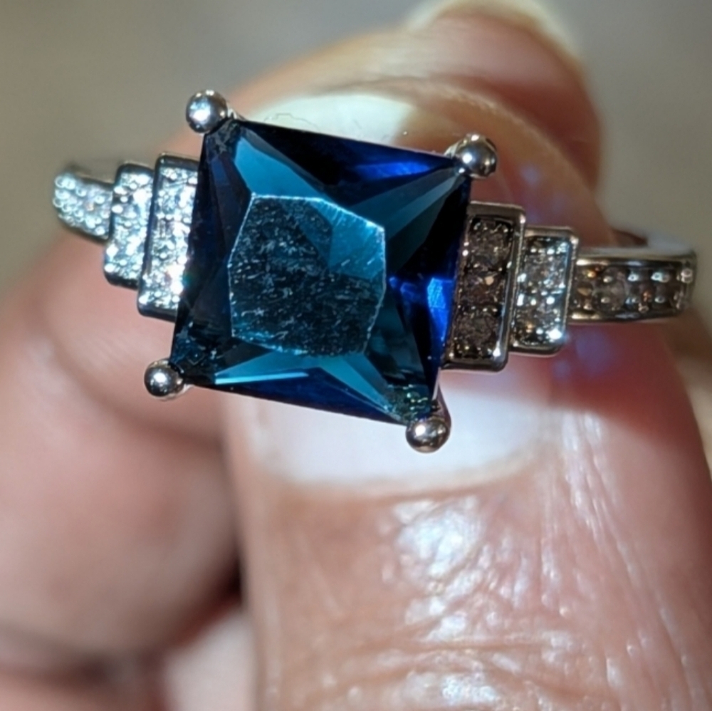 Elegant Blue Silvery Ring